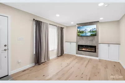 401 Salem Square, Bolingbrook, IL 60440 - Photo 2