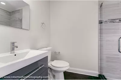 2329 W Barry Avenue #2, Chicago, IL 60618 - Photo 8