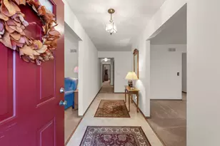 1653 Kenyon Dr, Naperville, IL 60565 - Photo 2