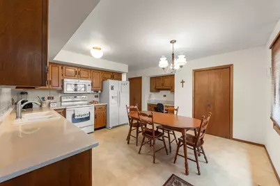 1653 Kenyon Drive, Naperville, IL 60565 - Photo 6