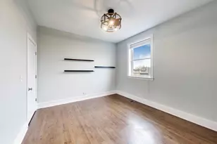 3044 W Roscoe St, Chicago, IL 60618 - Photo 20