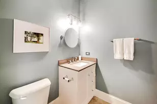 3044 W Roscoe St, Chicago, IL 60618 - Photo 12