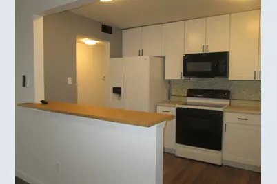 800 Brook Drive #1, Streamwood, IL 60107 - Photo 6