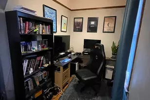 827 W Aldine Ave, Chicago, IL 60657 - Photo 10