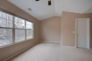 2421 Stoughton Cir, Aurora, IL 60502 - Photo 12