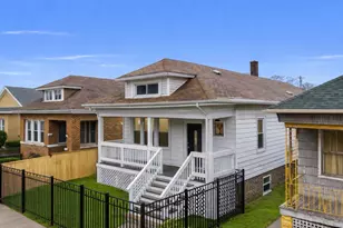 8418 S Essex Ave, Chicago, IL 60617 - Photo 1