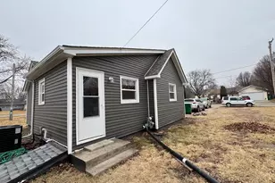 211 1st St, Mendota, IL 61342 - Photo 16