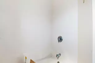 6520 N Oshkosh Ave, Chicago, IL 60631 - Photo 10