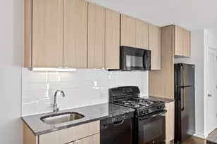 5411 N Winthrop Ave, Chicago, IL 60640 - Photo 2