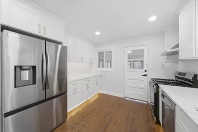 3829 W Chase Avenue, Lincolnwood, IL 60712 - Photo 12