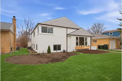 3829 W Chase Avenue, Lincolnwood, IL 60712 - Photo 2