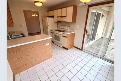 1560 Thornfield Lane #3, Roselle, IL 60172 - Photo 6