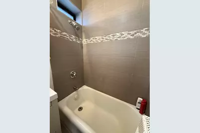 627 W Roscoe Street #B3, Chicago, IL 60657 - Photo 10