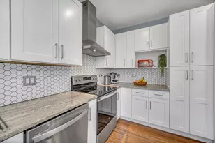 1965 Blackberry Ln, Hoffman Estates, IL 60169 - Photo 6