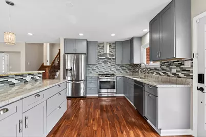 567 Bedford Lane, Des Plaines, IL 60016 - Photo 2