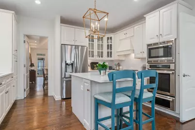 60 S Canterbury Court, Lake Forest, IL 60045 - Photo 14