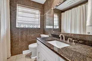 5446 W Lunt Ave, Chicago, IL 60646 - Photo 14
