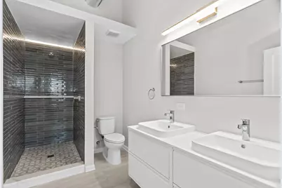 1542 N Damen Avenue #204, Chicago, IL 60622 - Photo 12