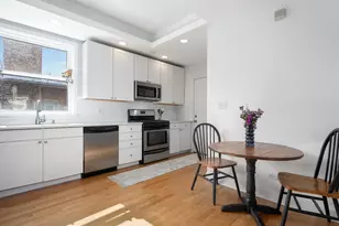 6906 N Lakewood Ave, Chicago, IL 60626 - Photo 8