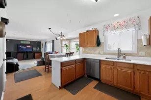 6230 Old Farm Ln, Gurnee, IL 60031 - Photo 12