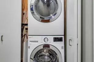 300 W Grand Ave, Chicago, IL 60654 - Photo 14