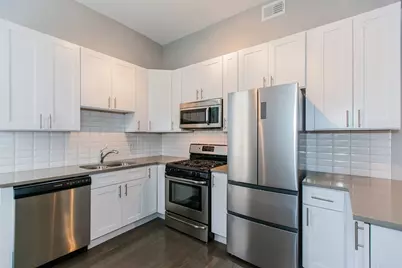 46 E Chicago Avenue #4E, Chicago, IL 60611 - Photo 2