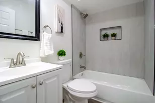 9821 Natoma Ave, Oak Lawn, IL 60453 - Photo 12