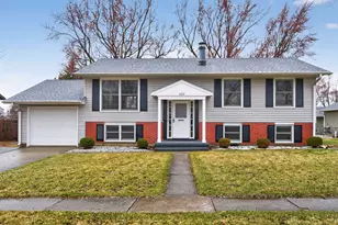 623 Colonial Dr, Dekalb, IL 60115 - Photo 2