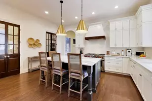 2030 N Hoyne Ave, Chicago, IL 60647 - Photo 10