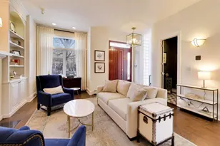 2030 N Hoyne Ave, Chicago, IL 60647 - Photo 4