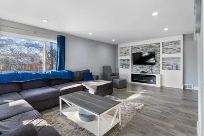 918 Mayfair Place, Rockford, IL 61107 - Photo 12