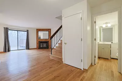 205 E Forest Knoll Drive, Palatine, IL 60074 - Photo 4