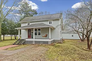 805 W Blaine St, Monticello, IL 61856 - Photo 2