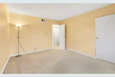 1776 Bristol Walk, Hoffman Estates, IL 60169 - Photo 10