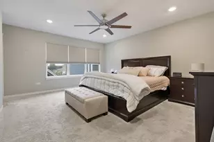 2034 Link Dr, Buffalo Grove, IL 60089 - Photo 16