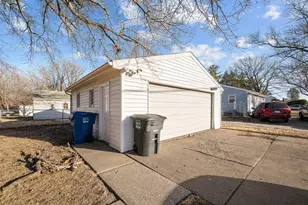4202 10th Ave, Moline, IL 61265 - Photo 18