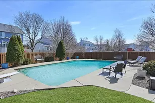 420 Raintree Dr, Oswego, IL 60543 - Photo 46