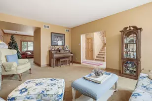 10752 Lockwood Ave, Oak Lawn, IL 60453 - Photo 4