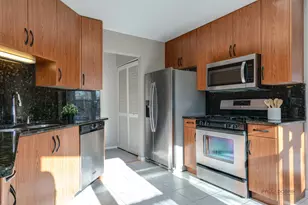 76 Willow Pkwy, Buffalo Grove, IL 60089 - Photo 12