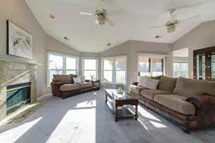 76 Willow Pkwy, Buffalo Grove, IL 60089 - Photo 6