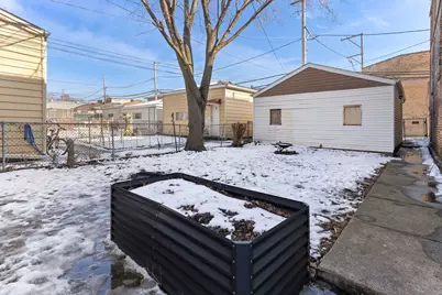 3453 S Lituanica Avenue, Chicago, IL 60608 - Photo 16