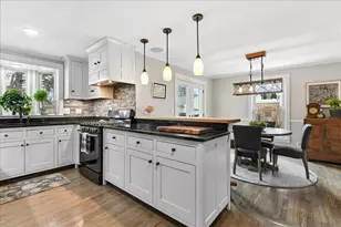 1334 S 5th St, Saint Charles, IL 60174 - Photo 8