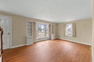 1818 E Indiana St, Wheaton, IL 60187 - Photo 4