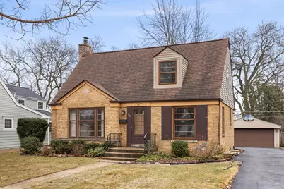 1818 E Indiana Street, Wheaton, IL 60187 - Photo 2