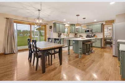 375 Meadow View, Burlington, IL 60109 - Photo 10