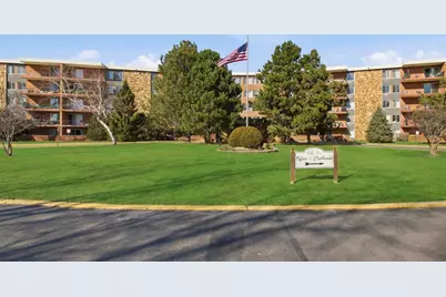 16 E Old Willow Road #214s, Prospect Heights, IL 60070 - Photo 2