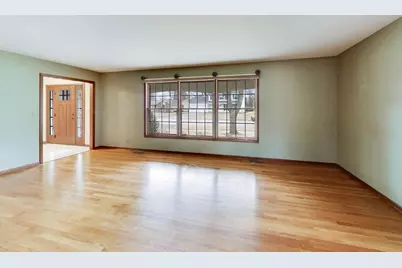 56 Winthrop New Road, Sugar Grove, IL 60554 - Photo 6