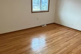 1814 Holly Ave, Darien, IL 60561 - Photo 12