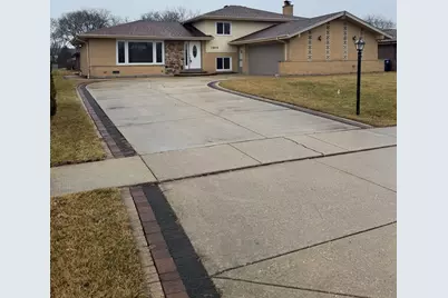 [Address not provided], Darien, IL 60561 - Photo 2