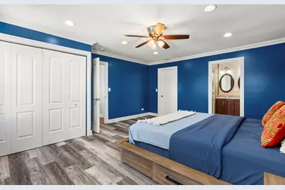 212 E Lakeside Drive, Vernon Hills, IL 60061 - Photo 20